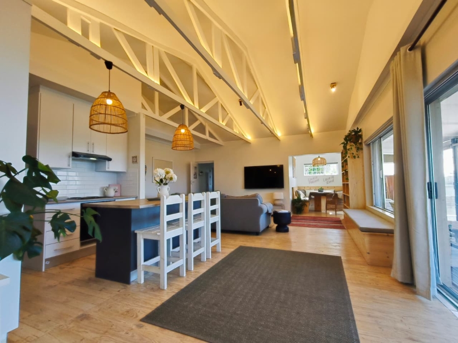 5 Bedroom Property for Sale in Wavecrest Eastern Cape